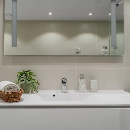2bedroom & In Heart Of - 90 Square Meters Διαμέρισμα